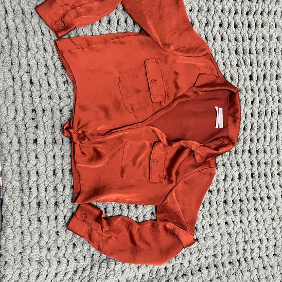 ✨ Urban Outfitters Burnt Orange Tie-Front Blouse ✨ Size Women's Small - Picture 8 of 9